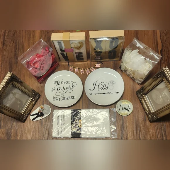 Mostly NWT/NIB Assorted Wedding Tabletop Decorations